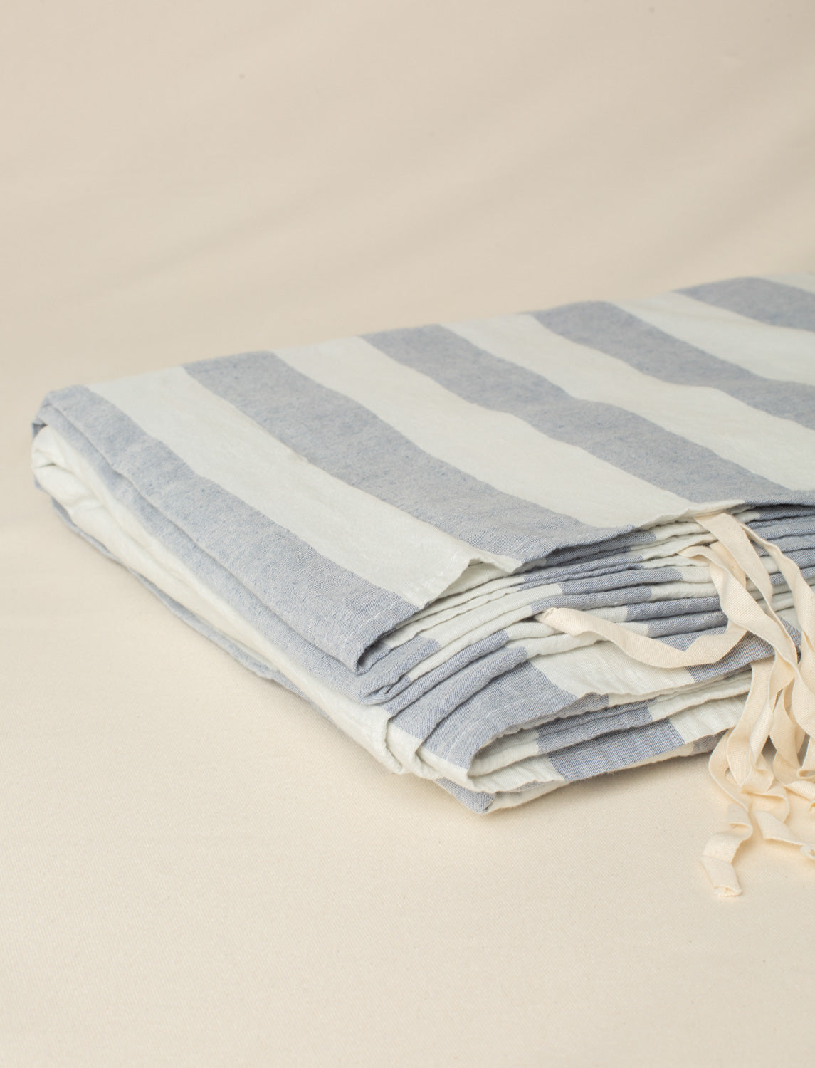 Capa de Edredom Linho Riscas em Azul - Queen