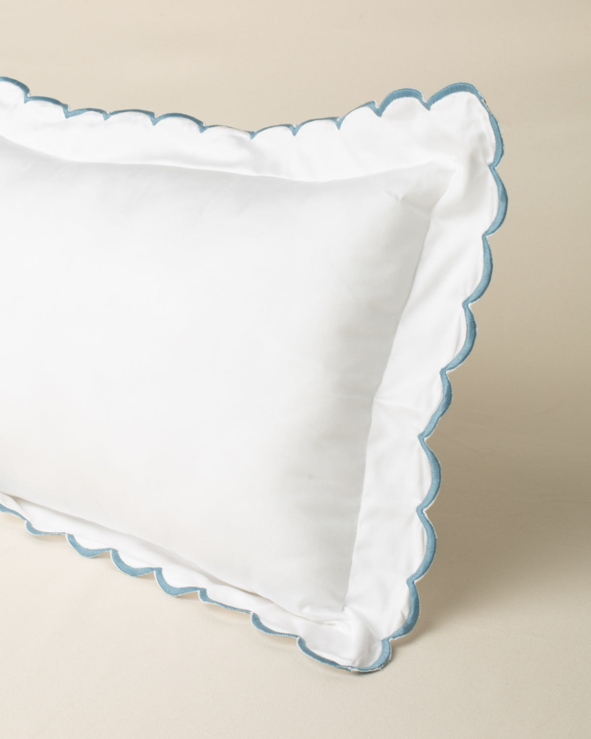 Rinzeira Salina com Bordado na cor Azul Mar - 30 x 50 cm