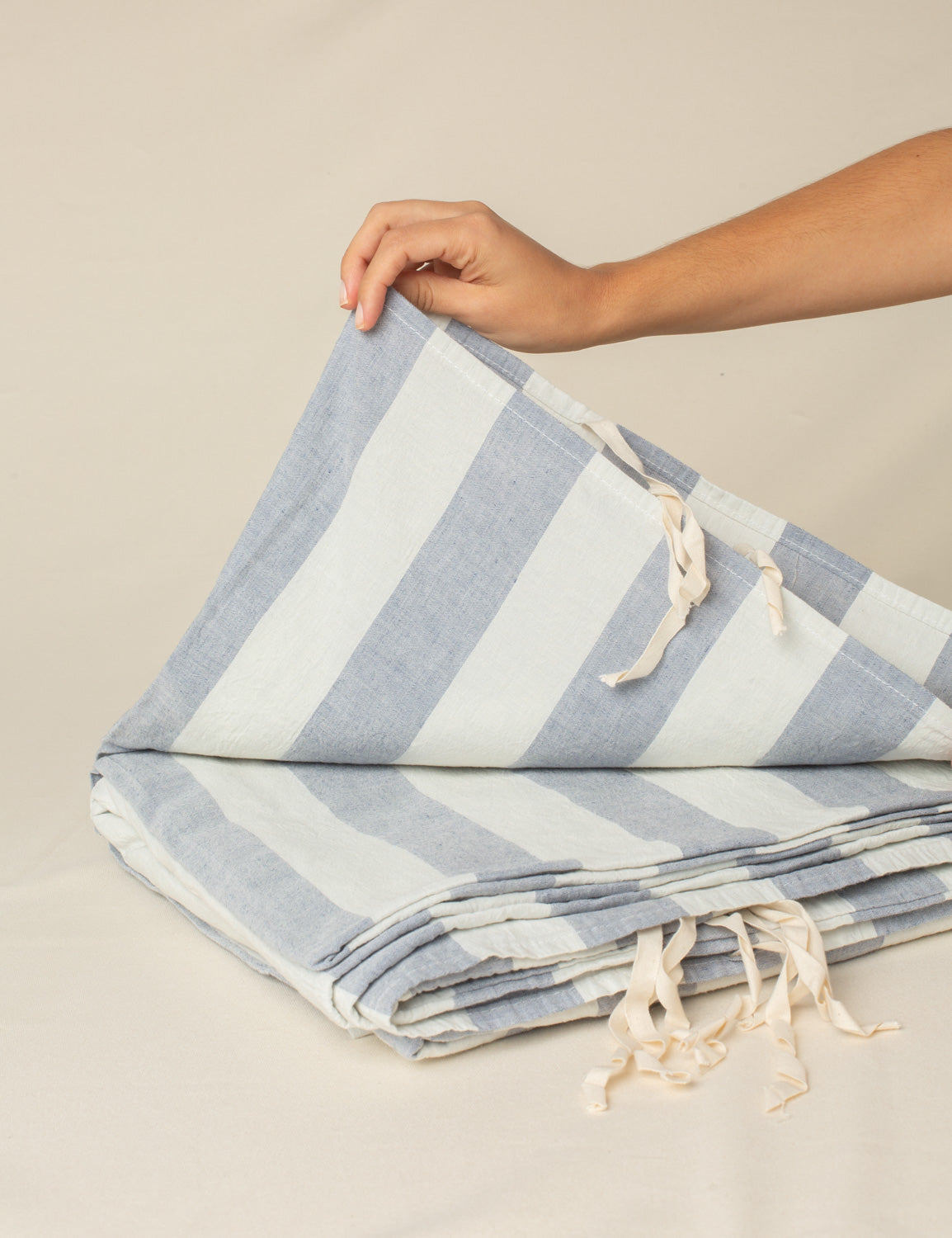 Capa de Edredom Linho Riscas em Azul - Queen