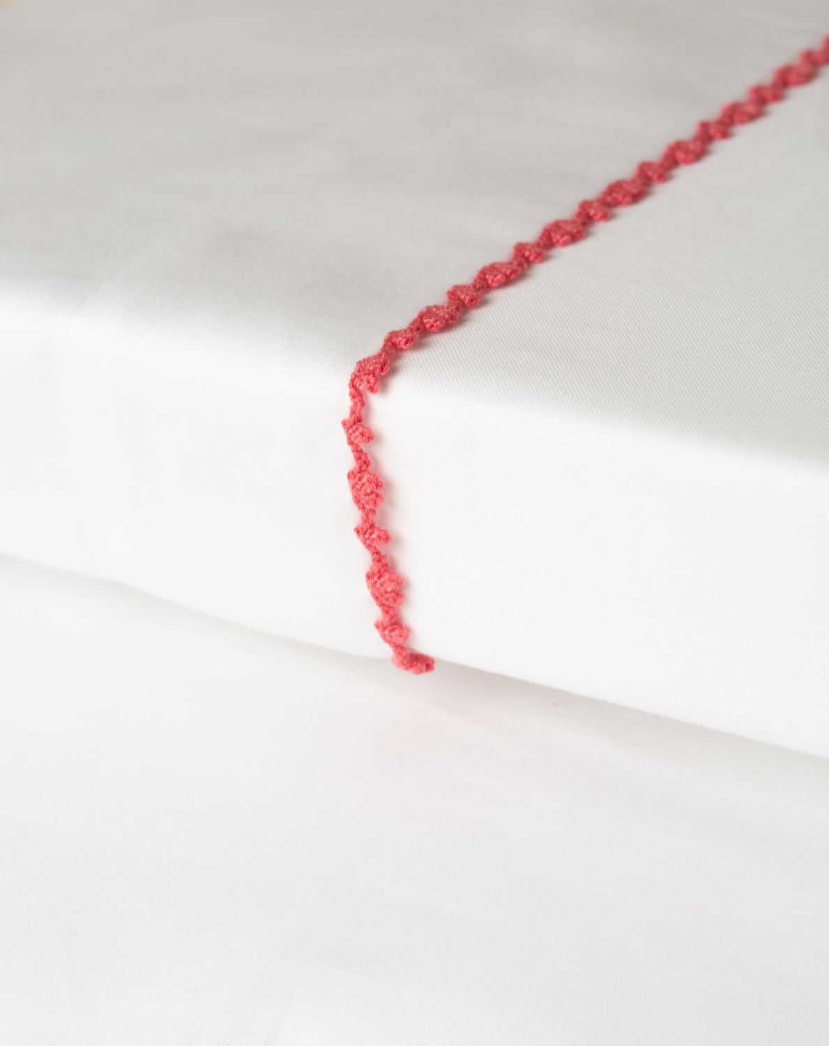 Jogo de Lençol Elba com Bordado na cor Rosa - Solteiro