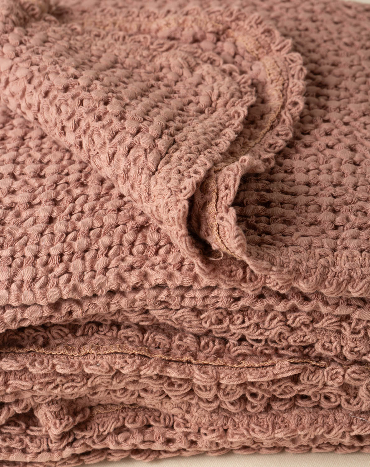 Peseira Favo na cor Rosa Antigo - 100 x 150 cm