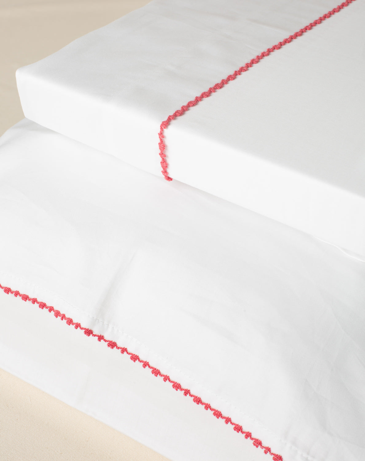 Jogo de Lençol Elba com Bordado na cor Rosa - Solteiro