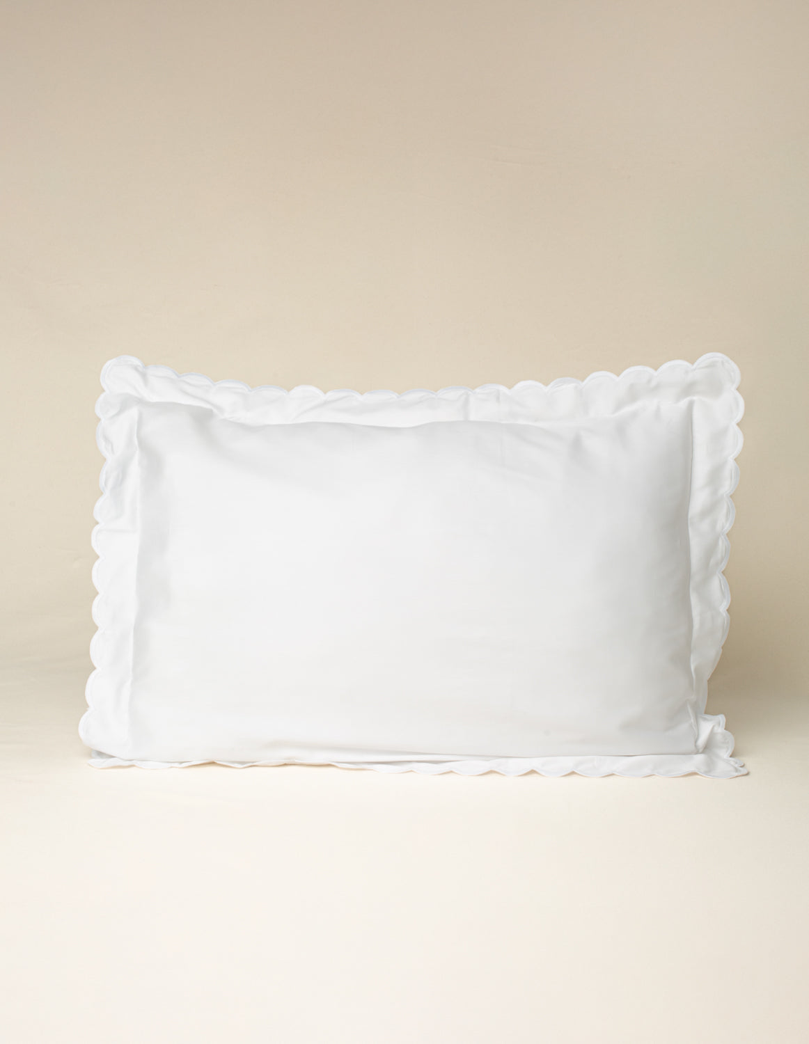 Superfronha Salina 300 fios com Bordado na cor Branca - 50 x 90 cm