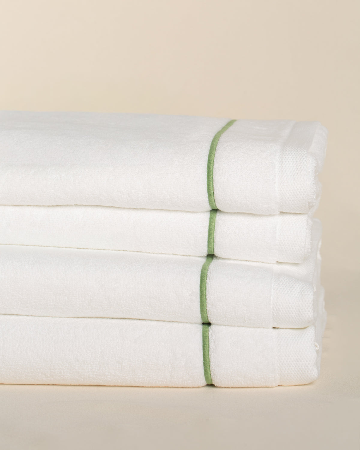 KIT BANHO 4 PEÇAS - Puglia com Bordado Verde Campo