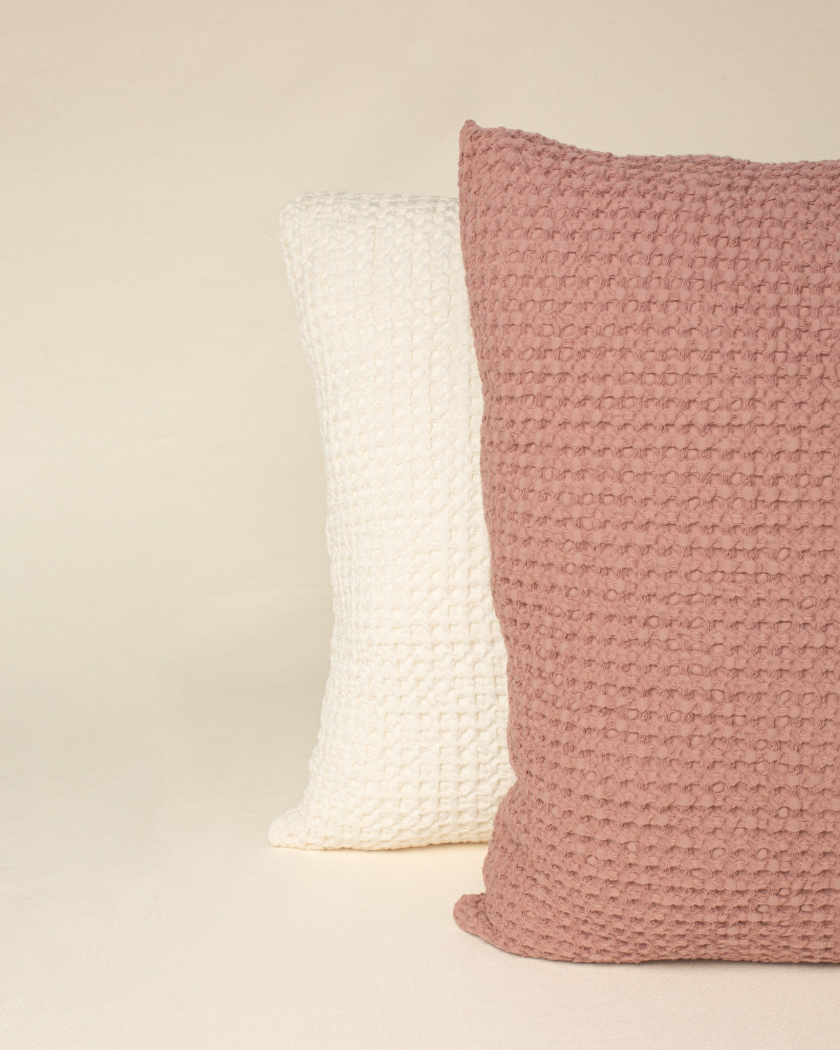 Capa de almofada Favo 50x50 na cor Rosa Antigo