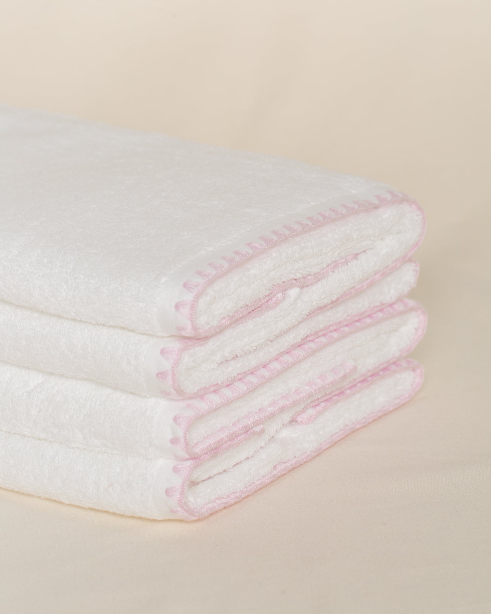 Toalha de Rosto Portuguesa Sardenha com Bordado Rosa Claro
