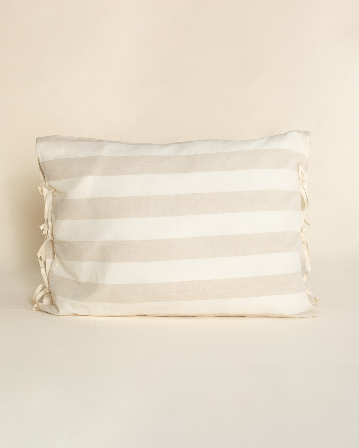 Capa de Almofada Linho Riscas em Bege - 50x70