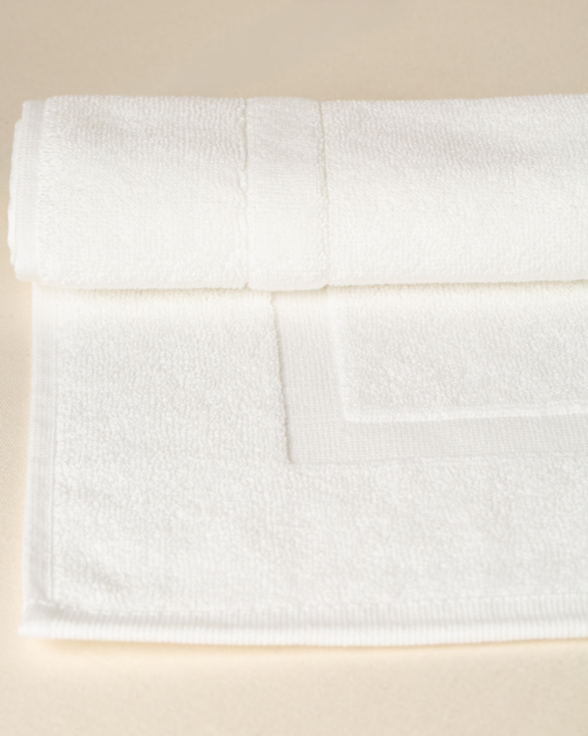 Tapete Essencial Branco 50cm x 70cm