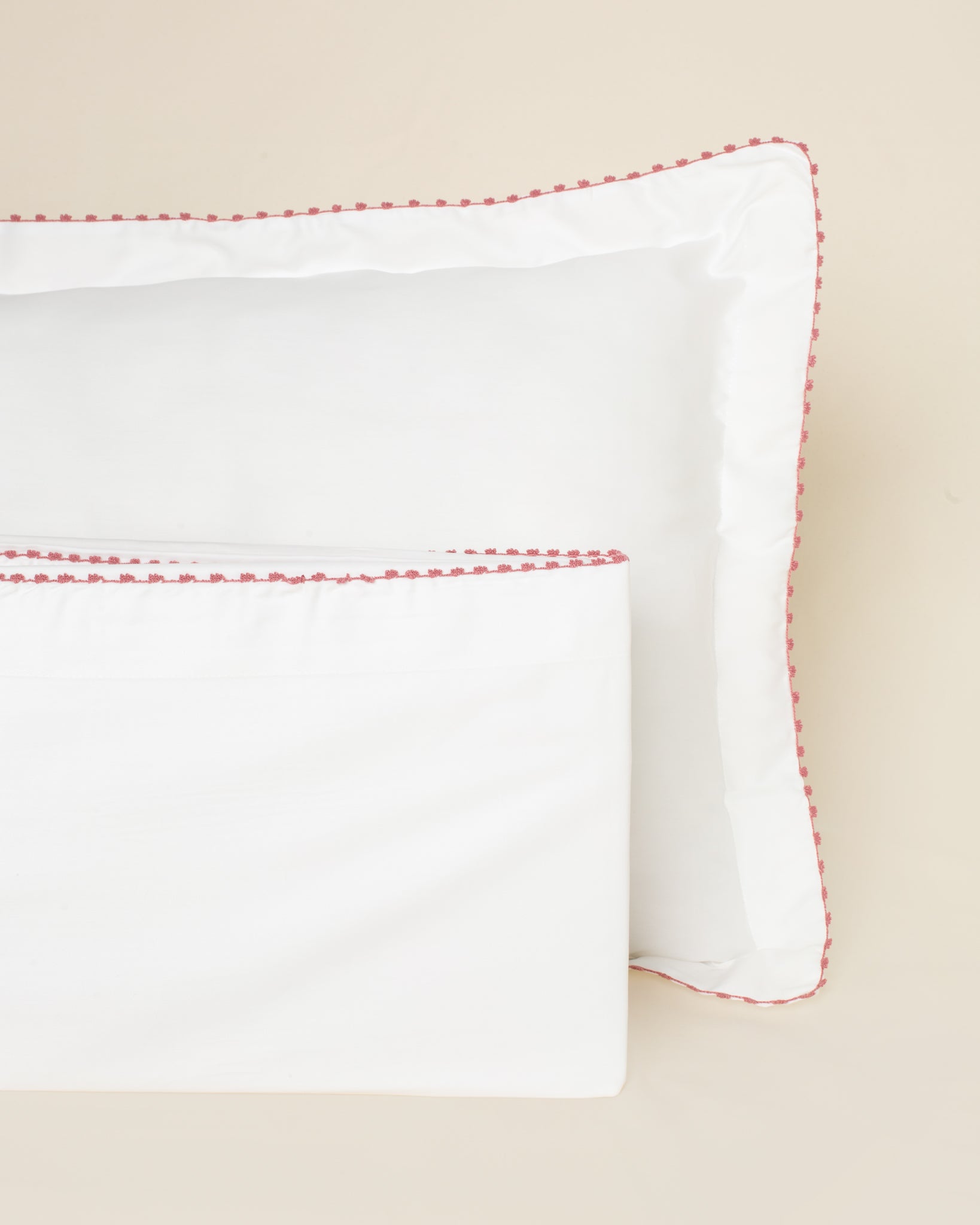 Jogo de Lençol Elba 300 fios com Bordado na cor Rosa Antigo - Queen