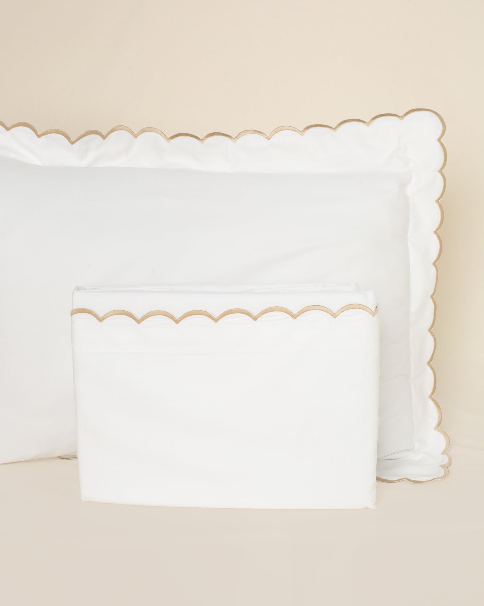 Jogo de Lençol Salina 300 fios com Bordado na cor Areia - King