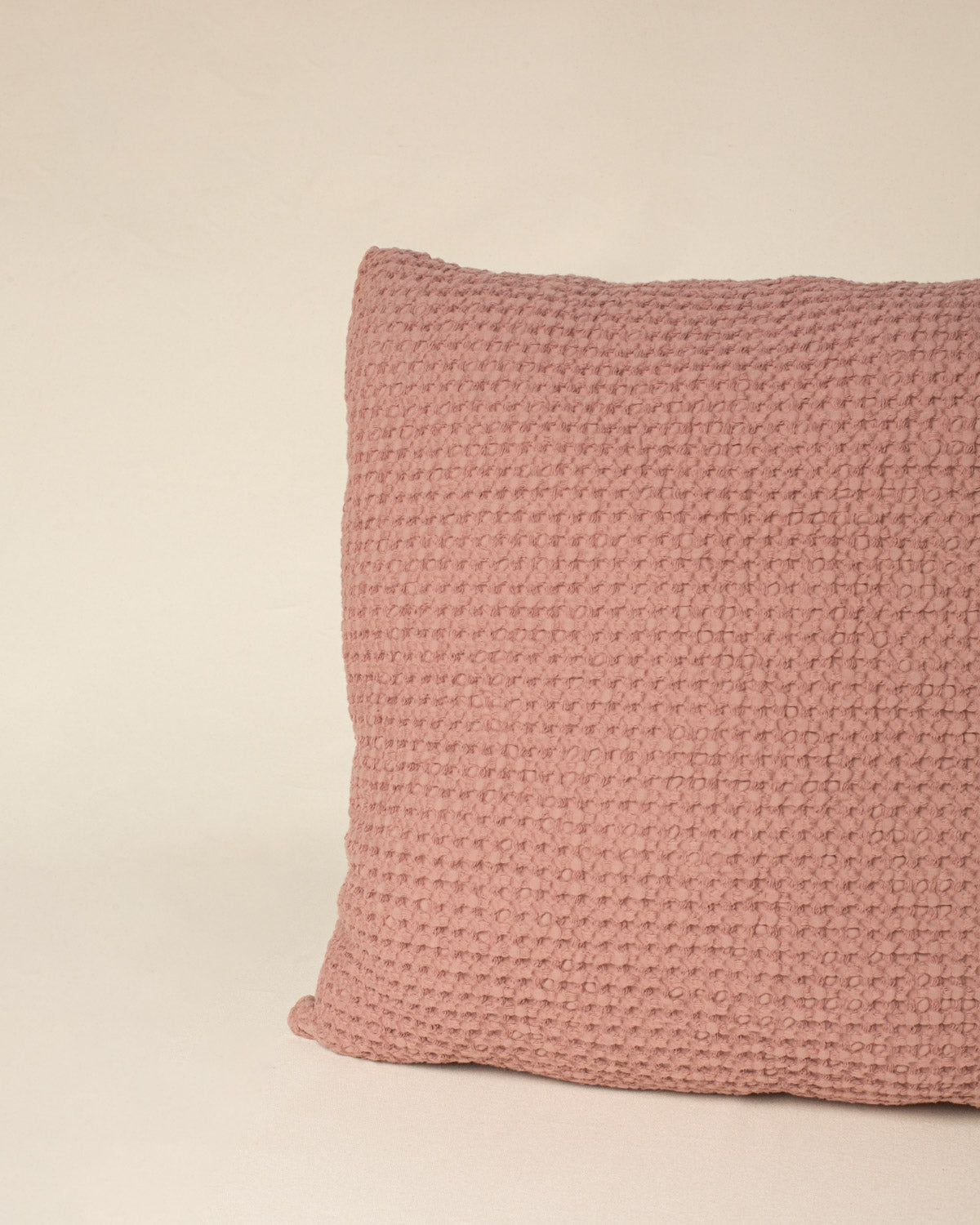 Capa de almofada Favo 50x50 na cor Rosa Antigo