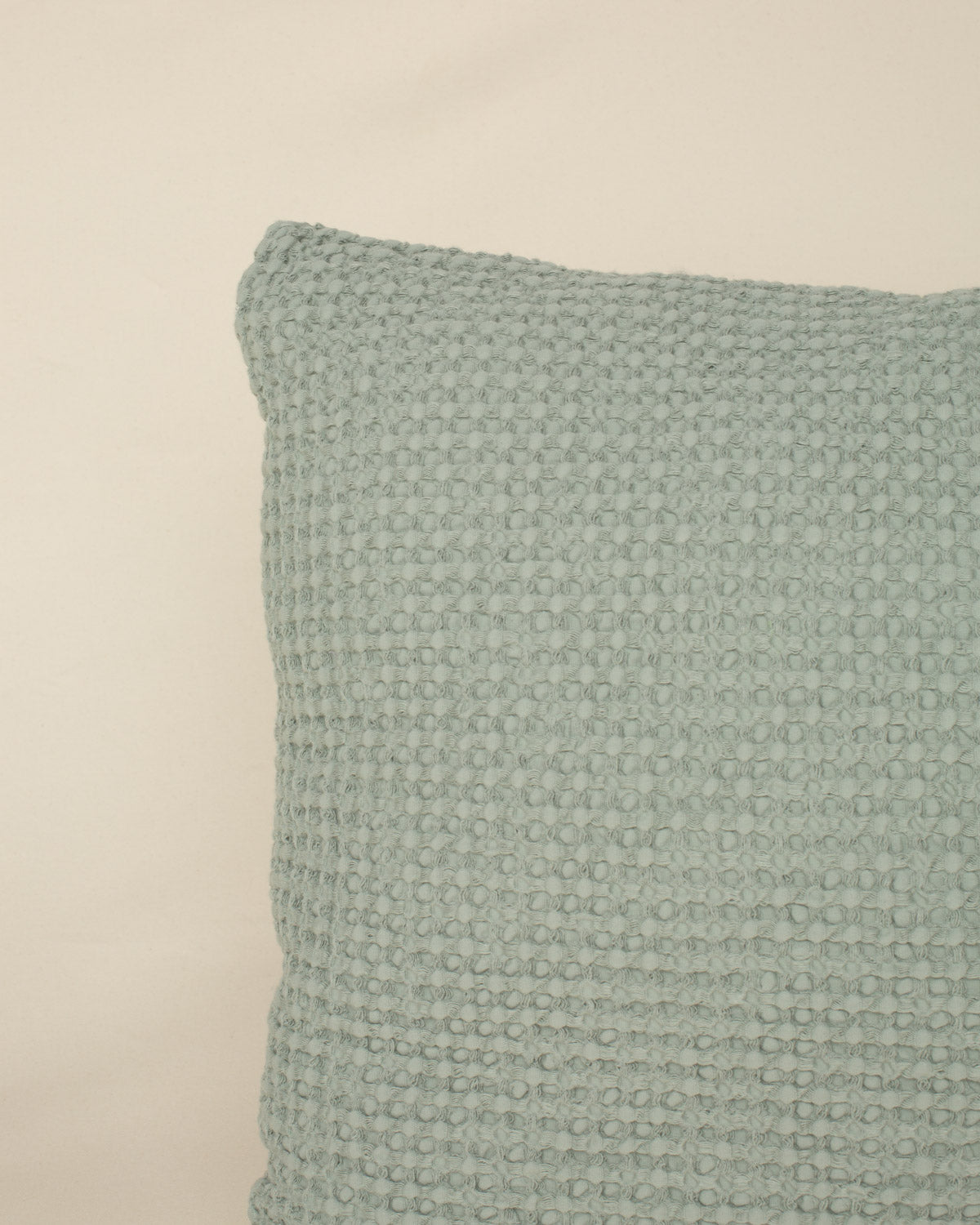 Capa de almofada Favo 50x50 na cor Verde Celadon