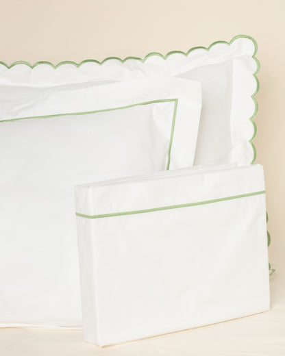 Fronha Salina 300 fios com Bordado na cor Verde Campo