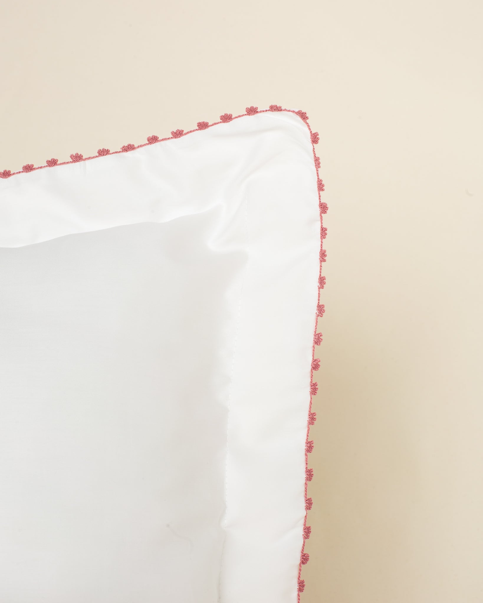 Jogo de Lençol Elba 300 fios com Bordado na cor Rosa Antigo - King