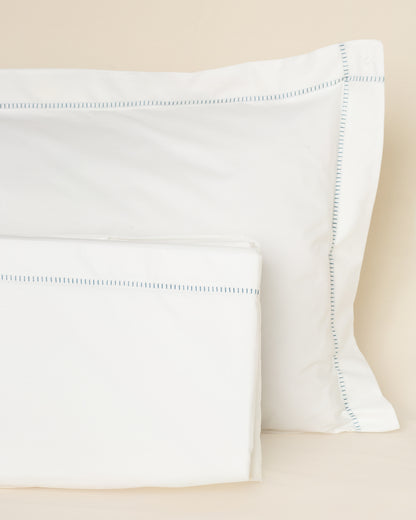 Jogo de Lençol Sorrento 400 fios com Bordado na cor Azul Petróleo - Queen