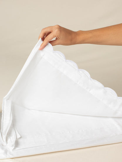 Capa de Edredom Salina 300 fios com Bordado na cor Branca - Queen