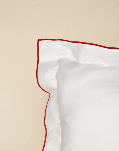 Fronha Overlock 300 fios com Bordado na cor Tijolo