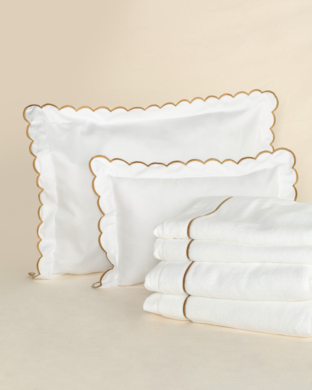 Toalha de Banho Puglia com Bordado na cor Duna - Oversized