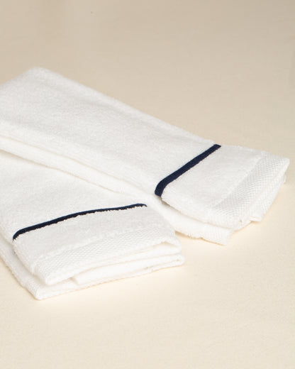 Toalha de Lavabo Puglia com Bordado na cor Azul Marinho