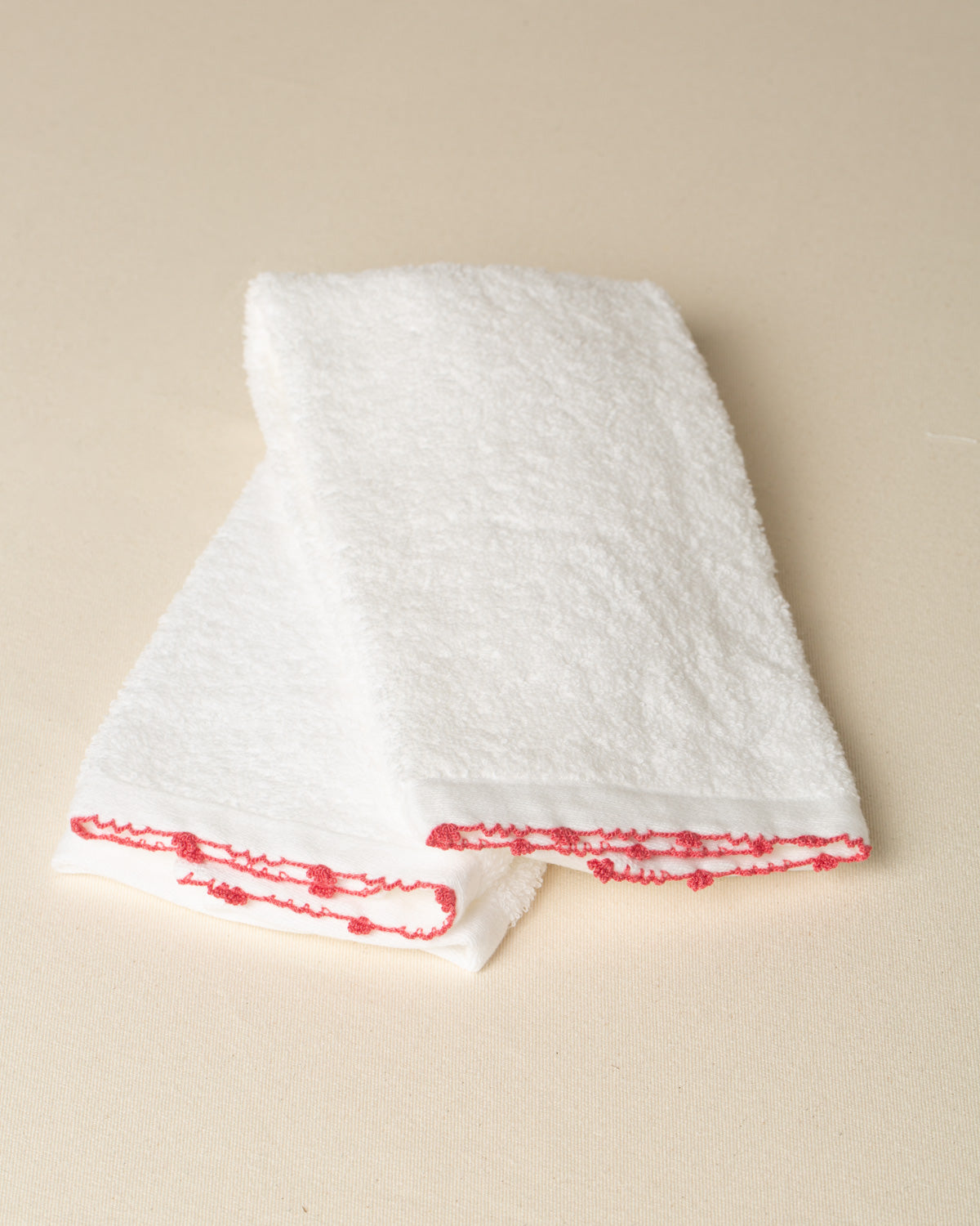 KIT - 2 Toalhas de Lavabo Elba com bordado na cor Rosa