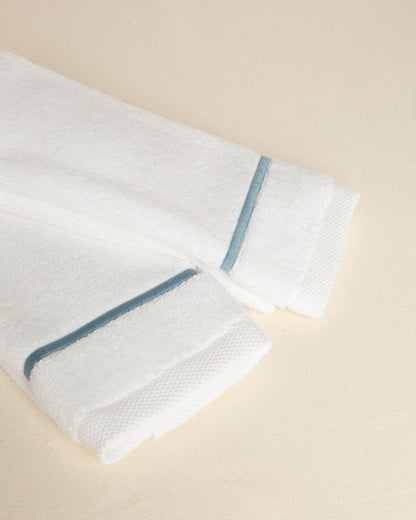 KIT - 2 Toalhas de Lavabo Puglia com bordado na cor Azul Mar