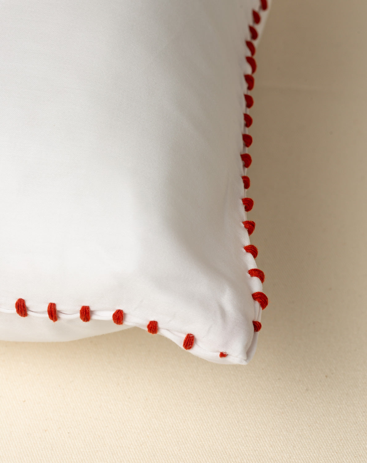 Jogo de Lençol Positano 300 fios com Bordado na cor Tijolo - King