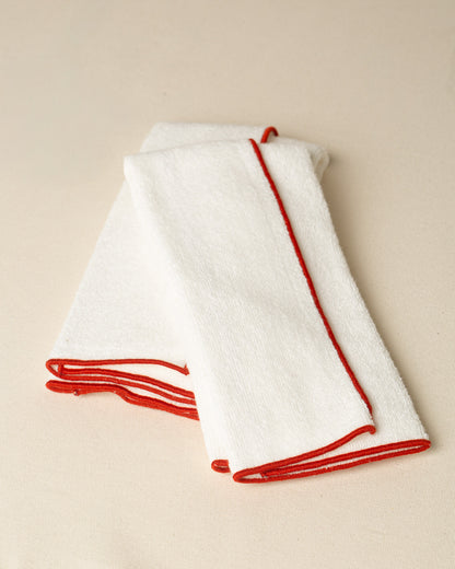 Toalha de Lavabo Alicudi Off White com bordado na cor Tijolo