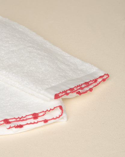 Toalha de Lavabo Elba com Bordado na cor Rosa