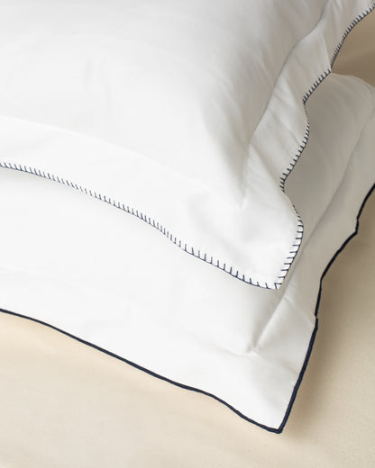 Jogo de Lençol Capri 300 fios com Bordado na cor Azul Marinho - King