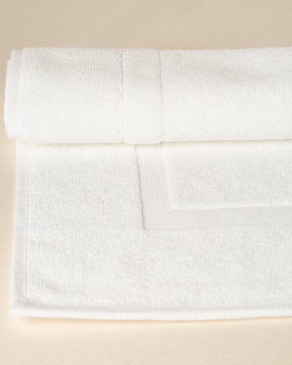 Tapete Essencial Branco 50cm x 70cm