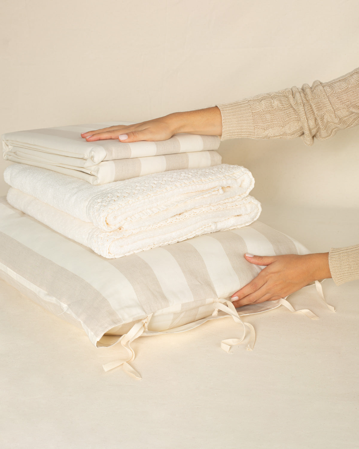 Capa de Almofada Linho Riscas em Bege - 50x90