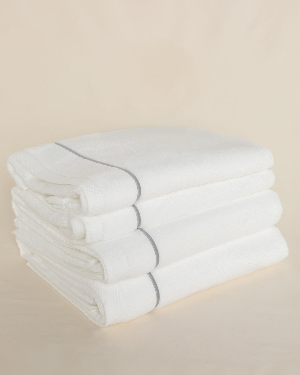 KIT BANHO 4 PEÇAS - Puglia com Bordado Cinza