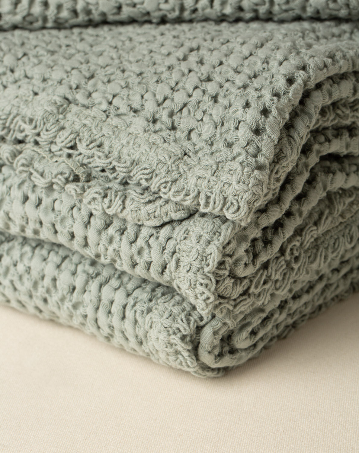 Peseira Favo na cor Verde Celadon - 100 x 150 cm